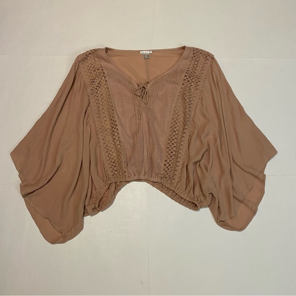VENUS Tops - ❤️ 15. Venus pink top size medium